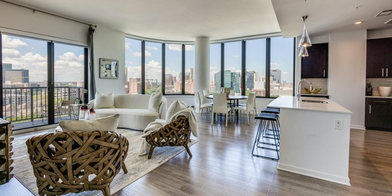 Houston Apartment: 1901 Lauderdale St