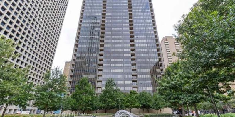 Dallas House: 1200 Main St #Apt 902, Dallas, TX 75202