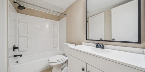 19-web-or-mls-6374 Peacock Hills Dr, Houston, TX 7703-019.jpg