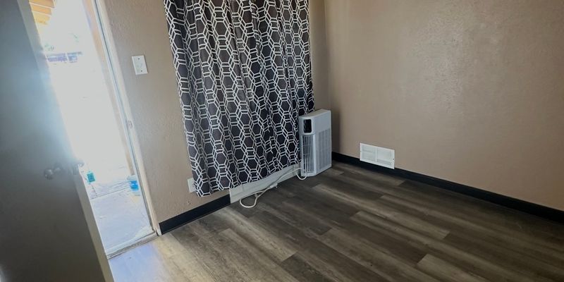 Aztec Apartment: 221 S Main Ave