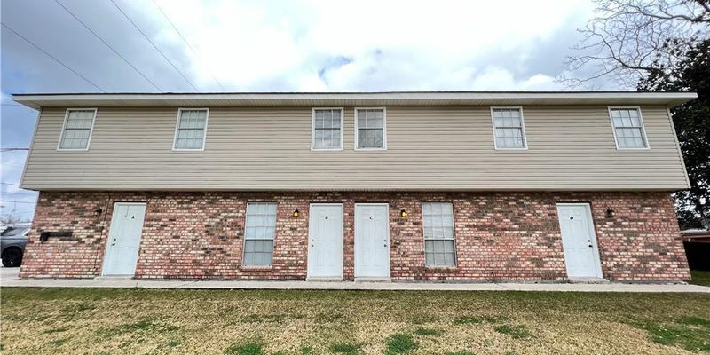 Westwego Apartment: 1413 Central Ave