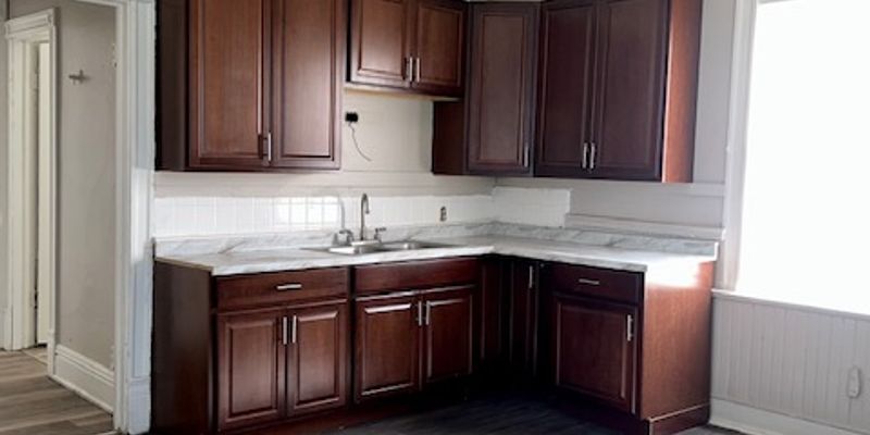 Milwaukee House: 2371 N 15th St