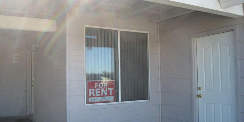 Willcox Apartment: 242 S Biddle Ave