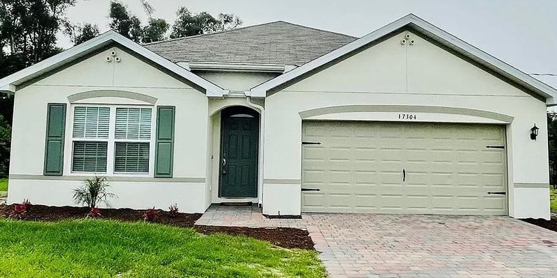 Fort Myers House: 17304 Phlox Dr