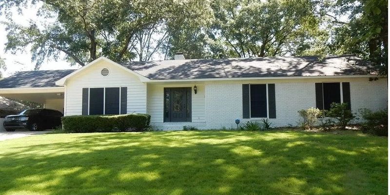 Columbus House: 4328 Castlewood Ct