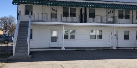 Farmdale Apt2 pic7 copy.jpg