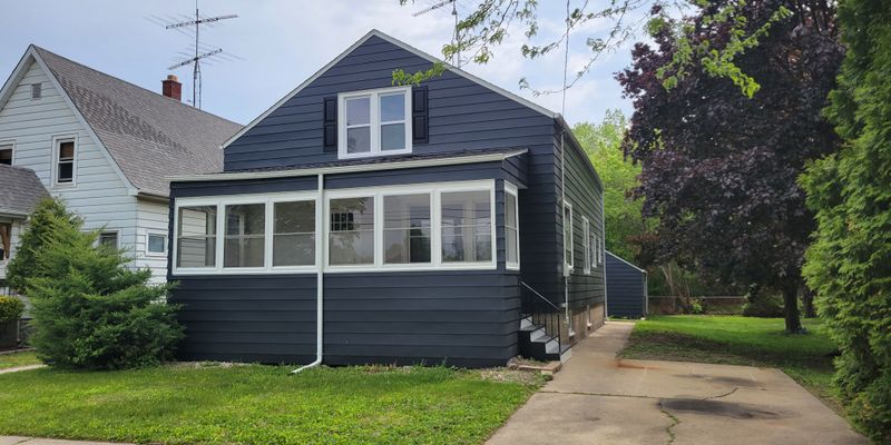 Kenosha House: 3129 14th Ave