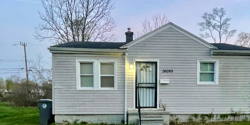 Inkster House: 26089 Lehigh St