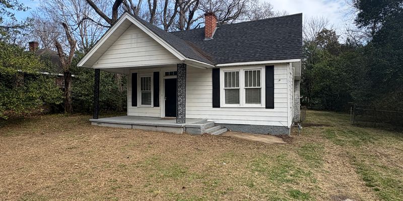 Montgomery House: 3369 Montezuma Rd