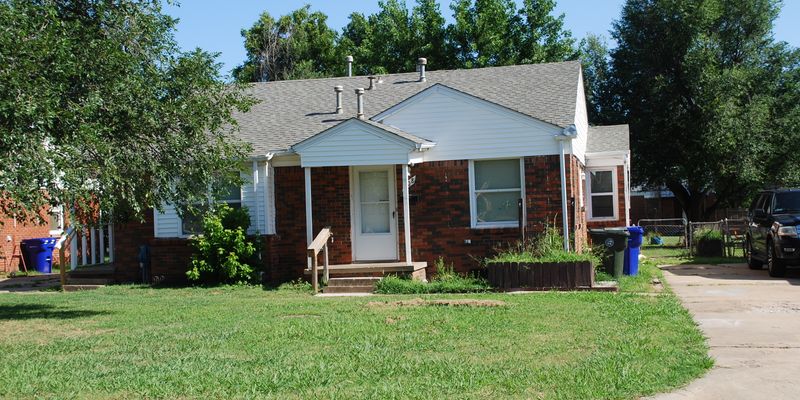 Midwest City House: 408 Babb Dr
