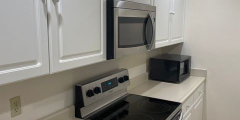 917 Oxford Kitchen.jpg