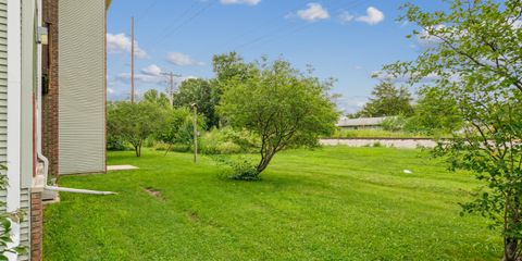 23-167 80 Circle Dr 5.jpg