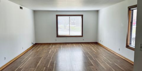 5941Nathan Apt3 pic1.JPG