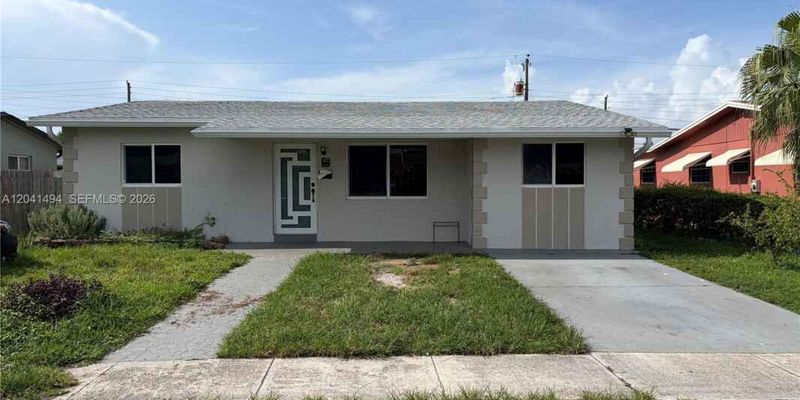 Hollywood House: 7731 NW 32nd St