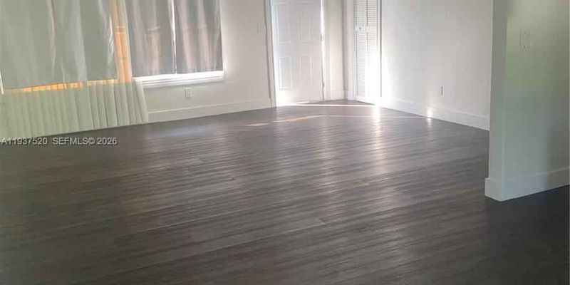 Miami Gardens House: 2355 NW 207th St