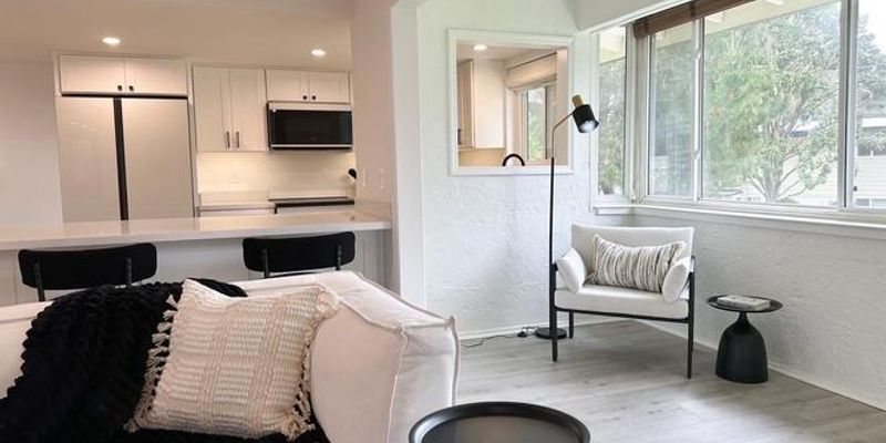 Los Gatos House: 14225 Lora Dr# U24099L