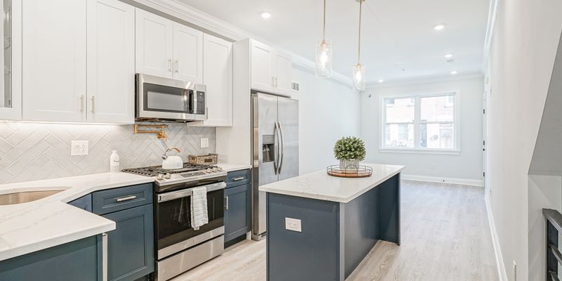 Philadelphia Apartment: 1006 S 19th St
