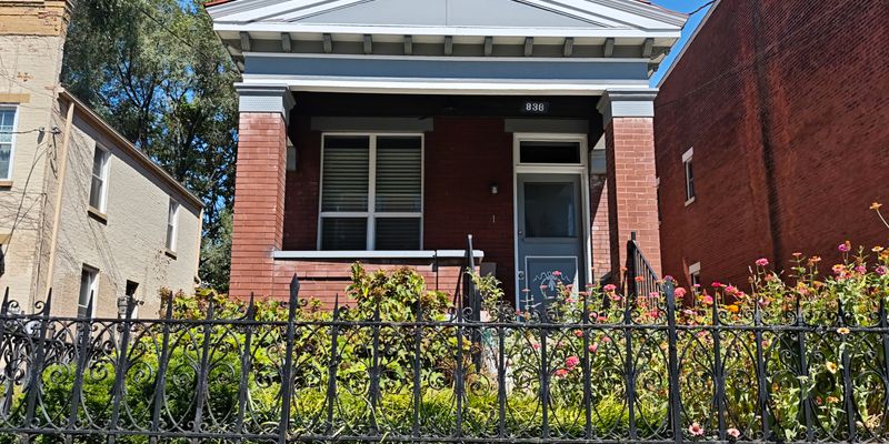 Cincinnati Apartment: 836 York St