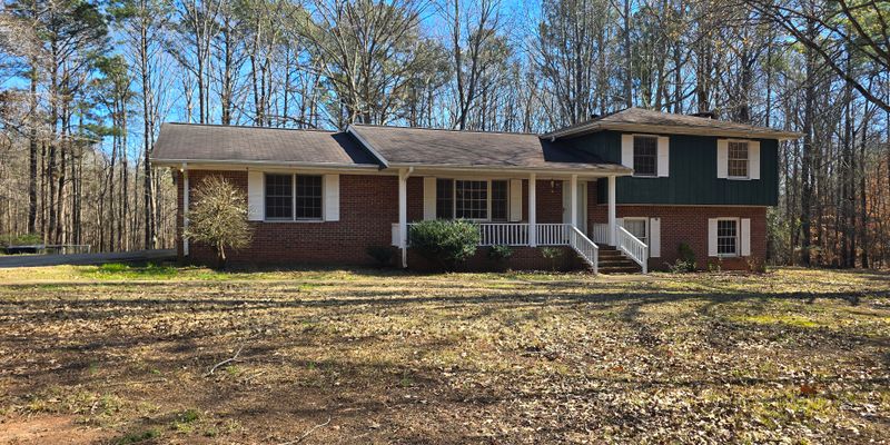 Covington House: 275 Johnson Terrace