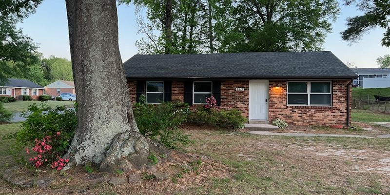 Richmond House: 2213 Capp Road