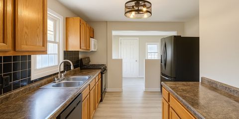 20251116_2210_Spacious Kitchen Enhancement_remix_01ka86w0n5eqkvtewkkxrrdfjf.png