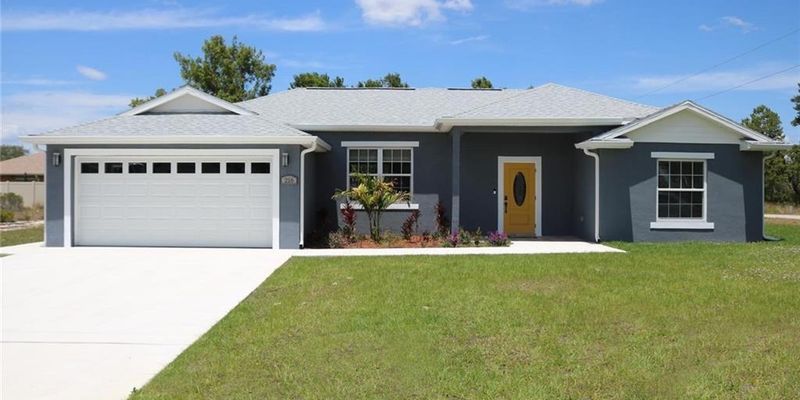 Lake Placid House: 216 Grenada St NE