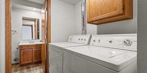 18-154 937 23rd Ave.jpg