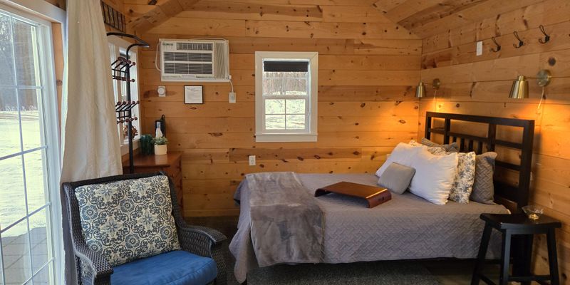 South Haven Apartment: 26598 M-140