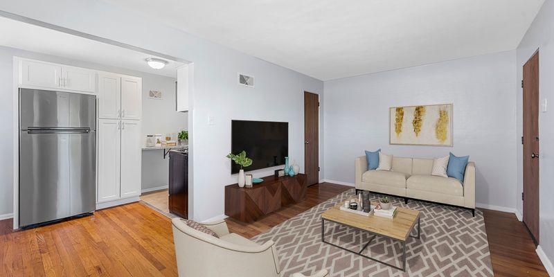 St. Louis Apartment: 7608 Big Bend Blvd