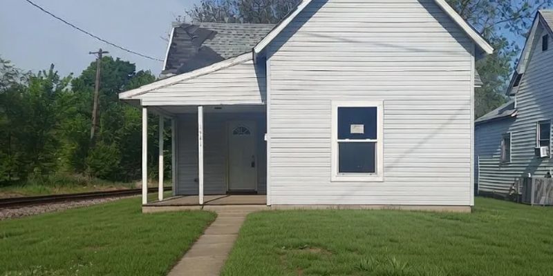 Anderson House: 1541 Walnut St