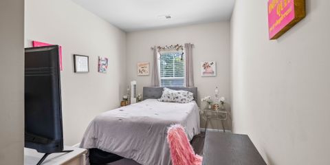 37-web-or-mls-Array_1518ValleyBrookDrSW-37.jpg