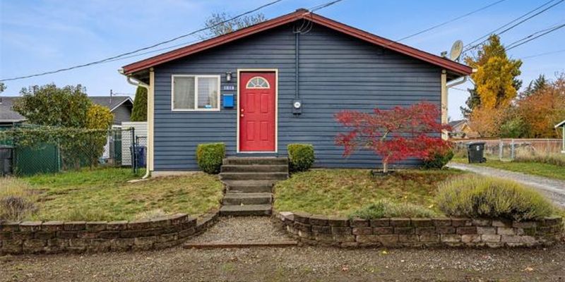 Tacoma House: 5514 E I St