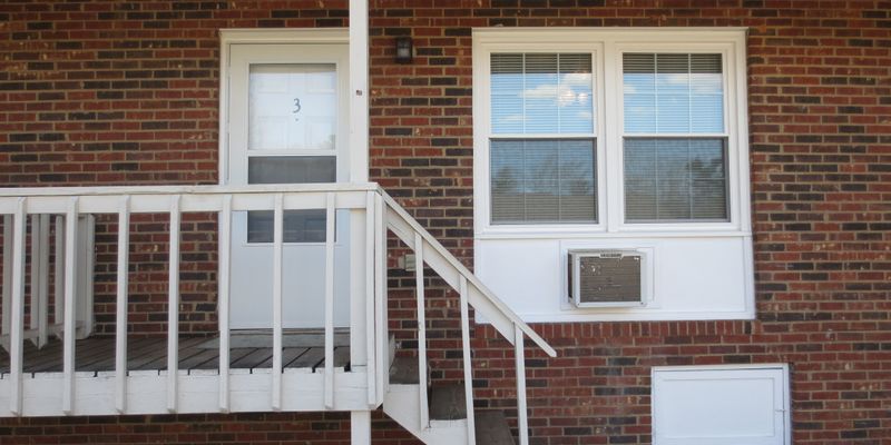 Lenoir Apartment: 720 Kincaid Cir