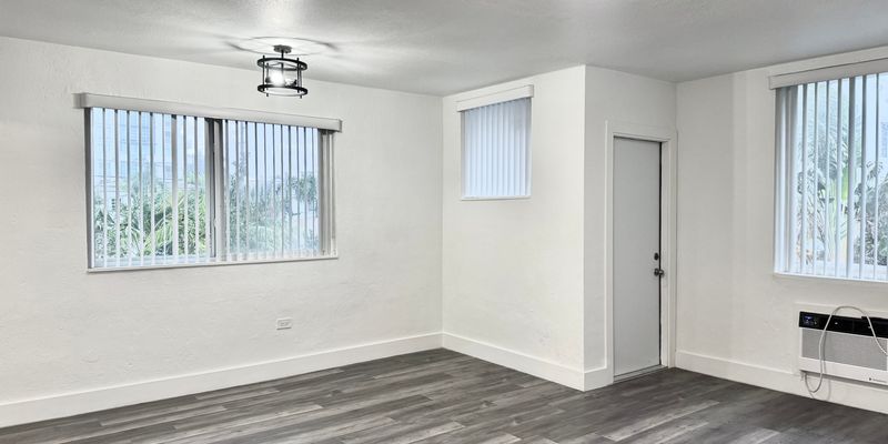 Miami Beach Apartment: 7619 Abbott Ave