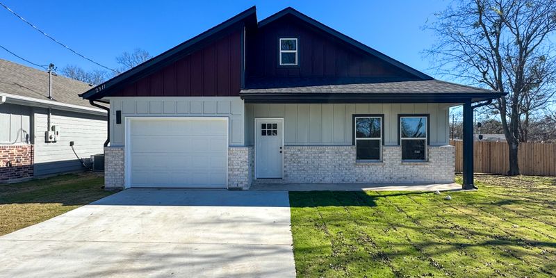 Greenville House: 2911 Langford St