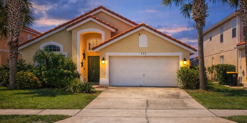 DAVENPORT House: 525 PALOMA DR, DAVENPORT, FL 33837