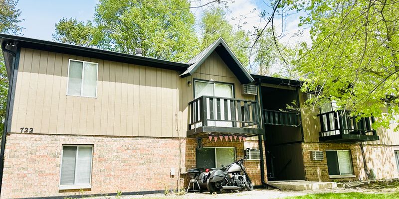 Kalamazoo Apartment: 722 Buchanan Ave