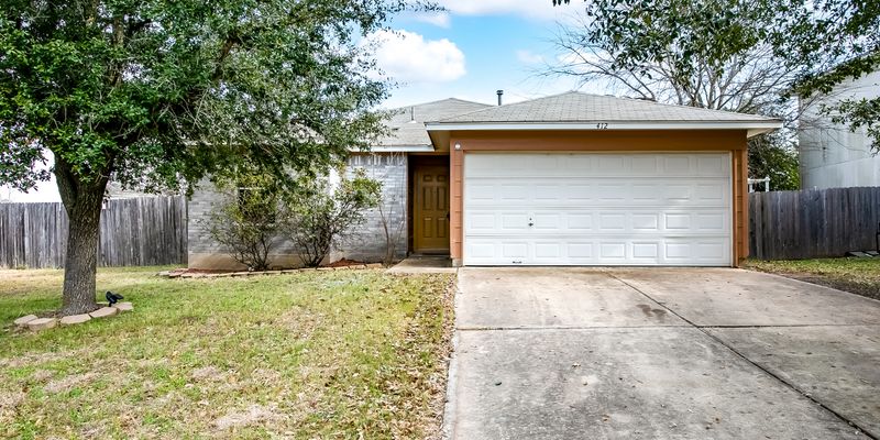 Hutto House: 412 Ballentine Ct