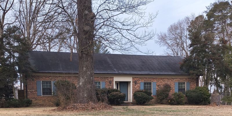 Randleman House: 160 Small Road