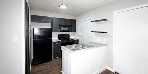 02b-kitchen.jpg