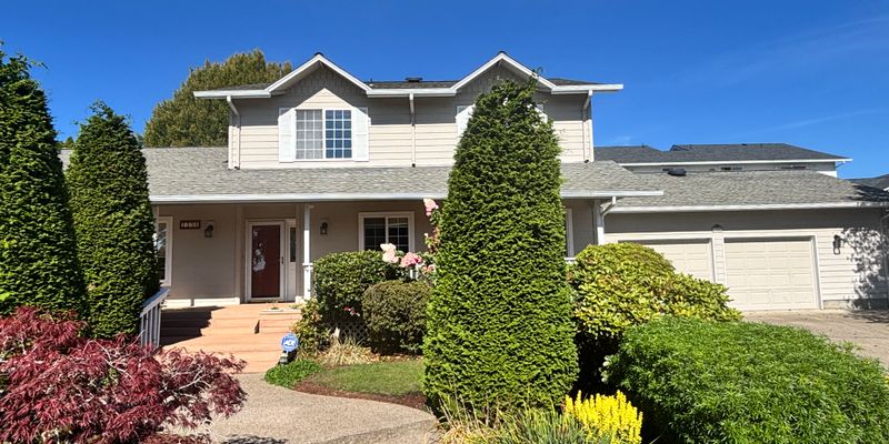 Camas House: 1150 SE Polk Cir