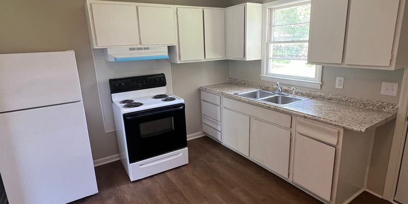 Brunswick House: 113 Shangri La Ave