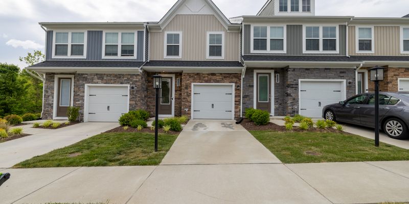 Glen Allen Townhome: 516 Rivanna Hill Way