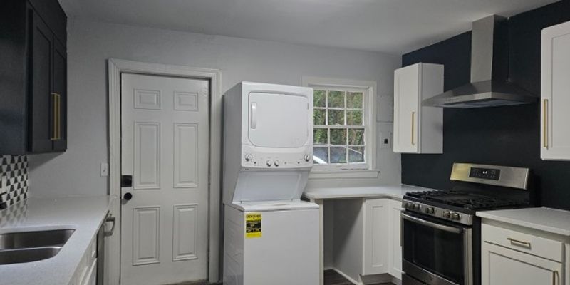 Birmingham House: 2611 20th St W Ensley