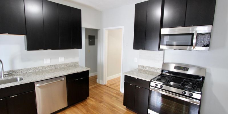 Boston Apartment: 109 Pleasant St