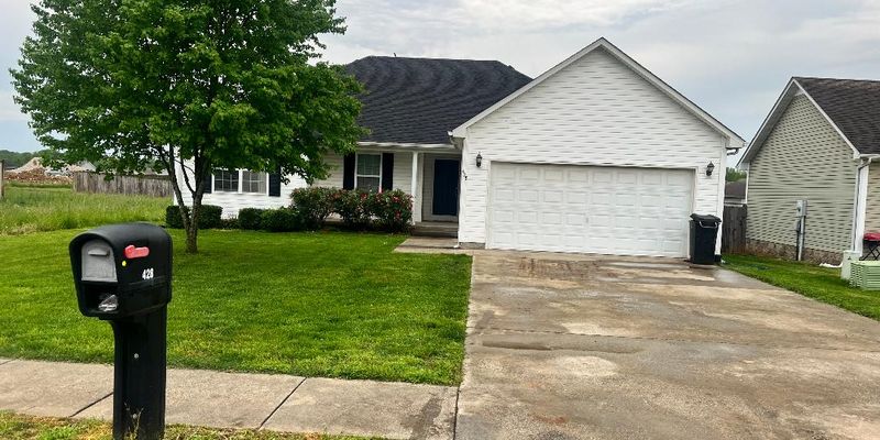 Bowling Green House: 428 Turkey Run Dr