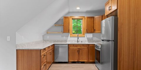 Kitchen Granite Counters.jpg