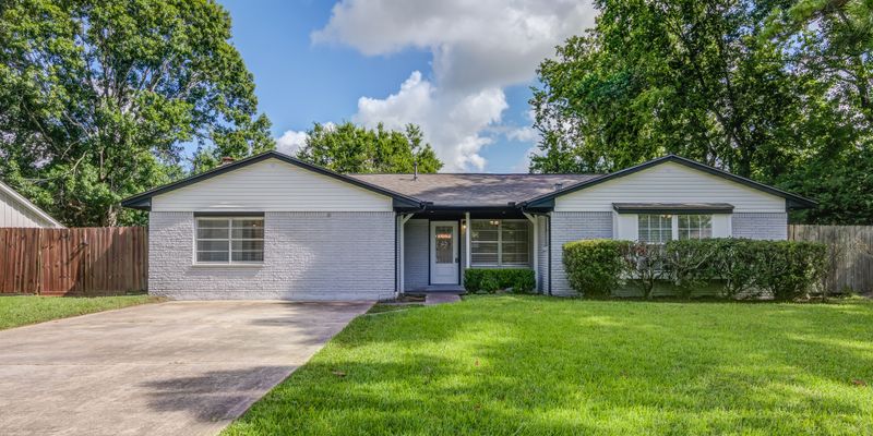 League City House: 1521 Pearl St