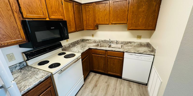 Iowa City Apartment: 156 Westside Dr