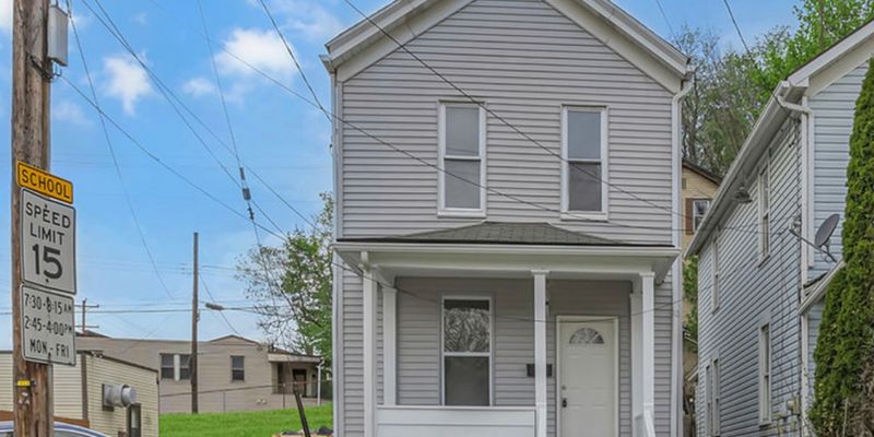 New Brighton House: 862 Grove Ave